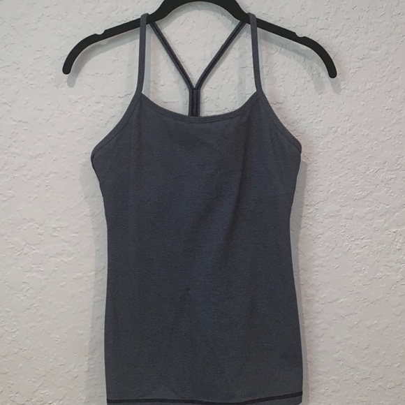 BUNDLE OF 4 LULULEMON TANKS!!!!!! - Picture 2 of 4